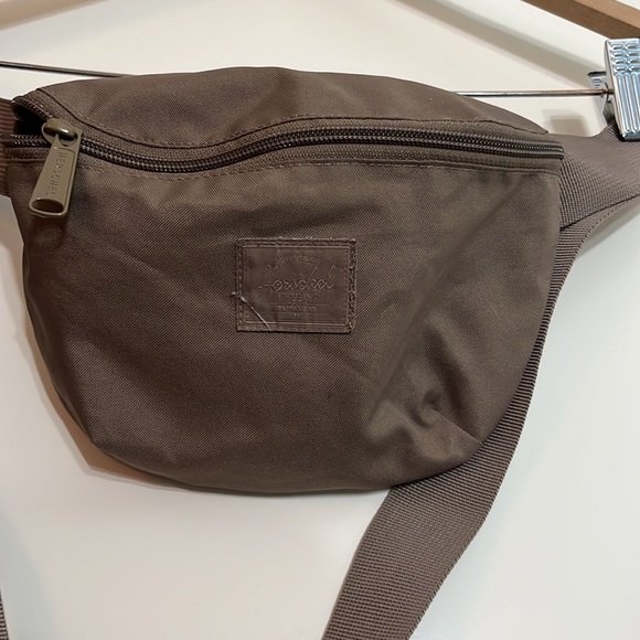 HERSCHEL fanny pack - Picture 2 of 2
